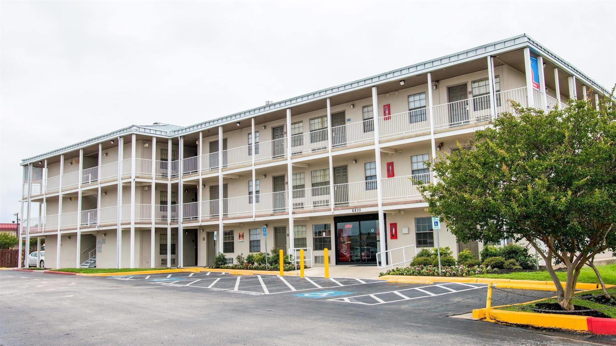 Studio 6-San Antonio, Tx - Lackland Afb Екстер'єр фото